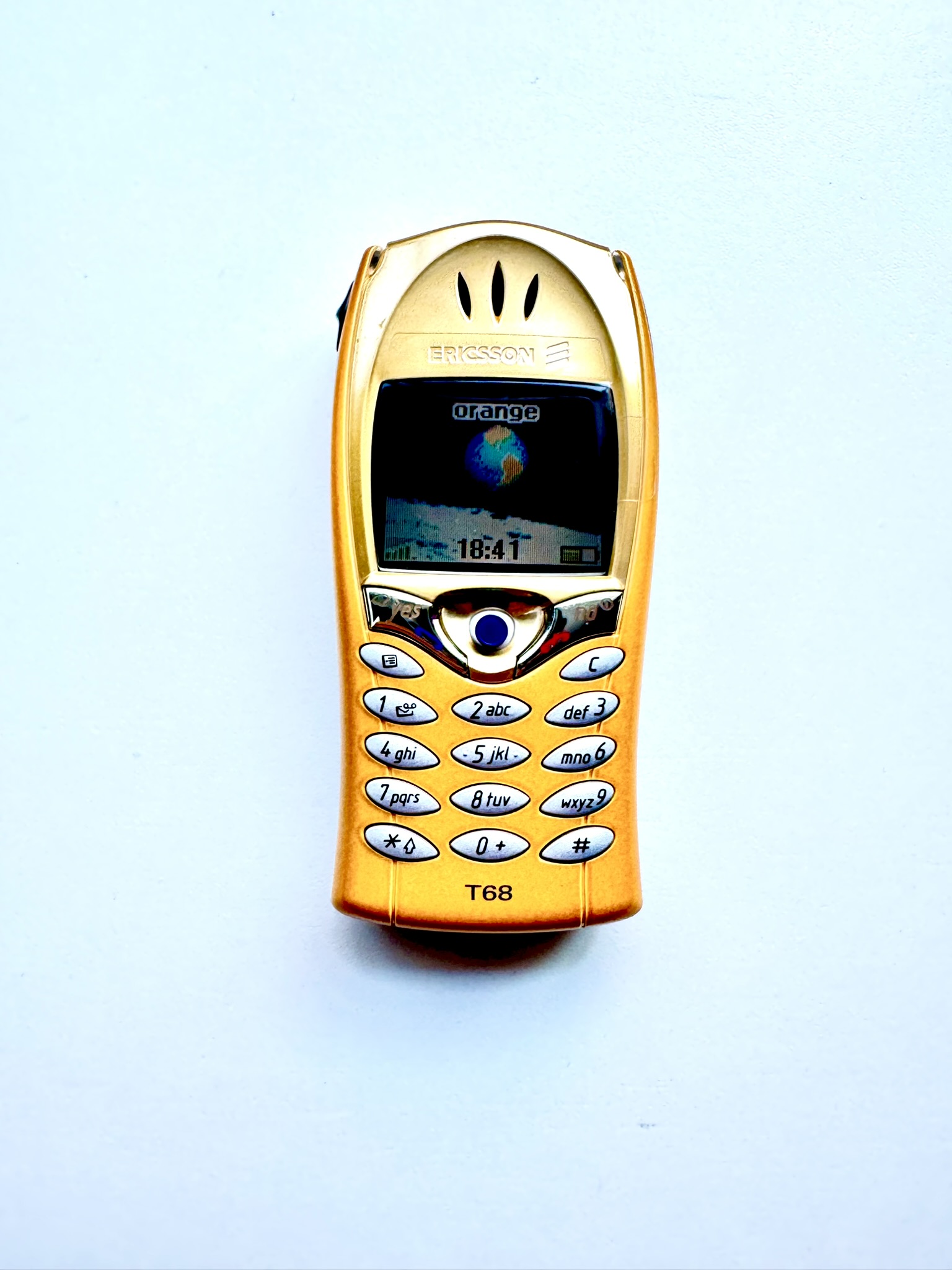 Ericsson T68m Champagne Gold: Early R2A Retail Unit
