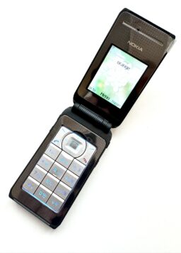 Nokia 6170 Prototype "Castor" : Stainless Steel Clamshell