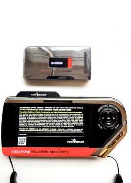 Sharp 770SH: Vodafone McLaren Mercedes Fan Edition