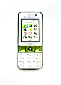 Sony Ericsson K660i CHEN:  Lime White Prototype AP2
