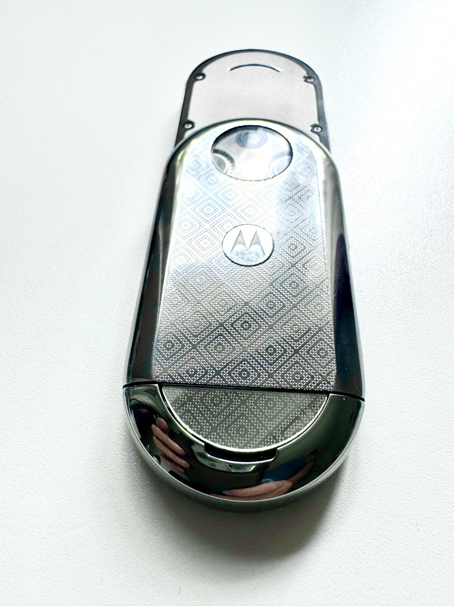 Motorola Aura R1 Unreleased Prototype : Engineering Design S/N 0303 - Image 6